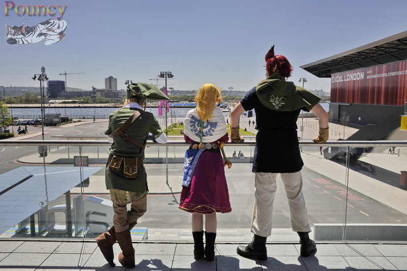 Illustration for article titled Dudes, Pokémon and a Ginger Superstar Headline This Week's Cosplay Roundup